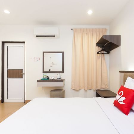 Zen Rooms Pertam Jaya Malacca Buitenkant foto